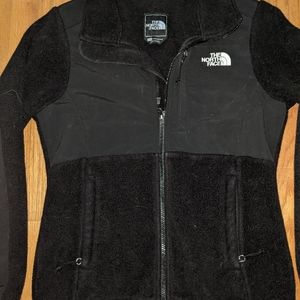 Women's NorthFace black fleece  jacket.